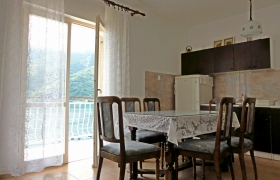 Ponuda apartmana pored mora - Morinj, Boka Kotorska - srednji apartman